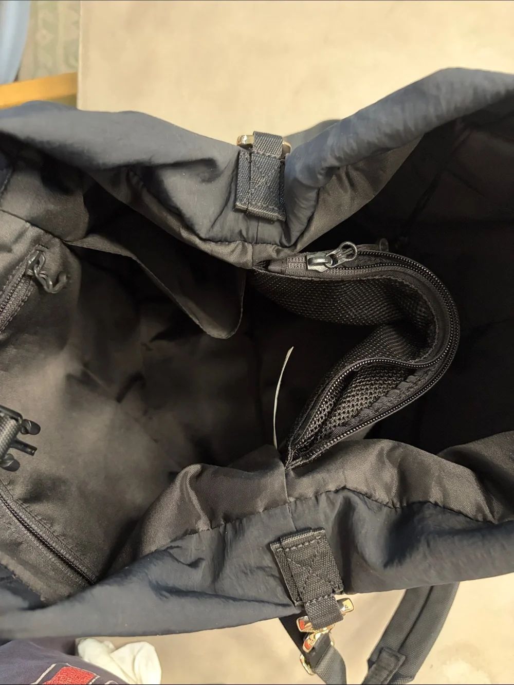 Lululemon ‘On My Level 20L’ Black/Gold Tote